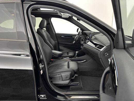 BMW X1 xDrive25e Sportline Business Edition Plus (Plug-In) (INCL-BTW) Aut. *PANO | LEATHER | FULL-LED | ... ActivLease financial lease