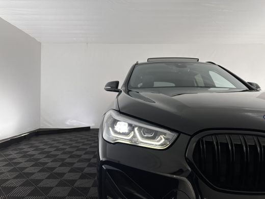 BMW X1 xDrive25e Sportline Business Edition Plus (Plug-In) (INCL-BTW) Aut. *PANO | LEATHER | FULL-LED | ... ActivLease financial lease