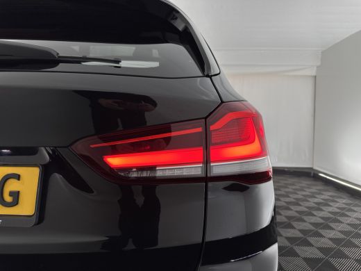 BMW X1 xDrive25e Sportline Business Edition Plus (Plug-In) (INCL-BTW) Aut. *PANO | LEATHER | FULL-LED | ... ActivLease financial lease