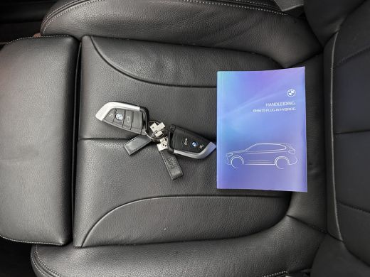 BMW X1 xDrive25e Sportline Business Edition Plus (Plug-In) (INCL-BTW) Aut. *PANO | LEATHER | FULL-LED | ... ActivLease financial lease