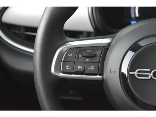 Fiat 600e La Prima 54 kWh 96%SOH! | Massage | Adaptive Cruise | Elektr. Stoelen | Elektr. Achterklep | Stoe... ActivLease financial lease