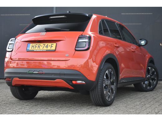 Fiat 600e La Prima 54 kWh 96%SOH! | Massage | Adaptive Cruise | Elektr. Stoelen | Elektr. Achterklep | Stoe... ActivLease financial lease