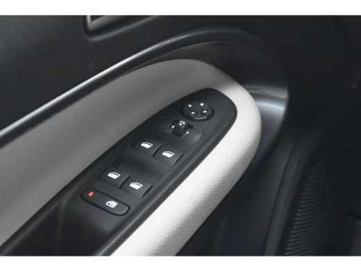 Fiat 600e La Prima 54 kWh 96%SOH! | Massage | Adaptive Cruise | Elektr. Stoelen | Elektr. Achterklep | Stoe... ActivLease financial lease