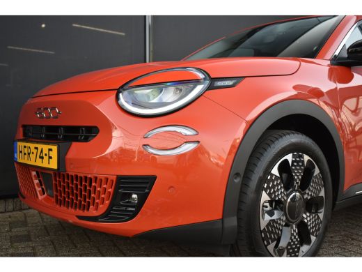 Fiat 600e La Prima 54 kWh 96%SOH! | Massage | Adaptive Cruise | Elektr. Stoelen | Elektr. Achterklep | Stoe... ActivLease financial lease