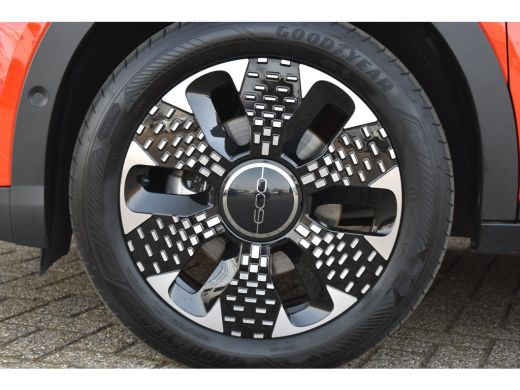 Fiat 600e La Prima 54 kWh 96%SOH! | Massage | Adaptive Cruise | Elektr. Stoelen | Elektr. Achterklep | Stoe... ActivLease financial lease