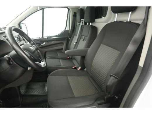 Ford Transit Custom 2.0 TDCI L1H1 | Airco | Cruise | 3 Zits | Trekhaak | Stoelverw. | Parkeersens. ActivLease financial lease