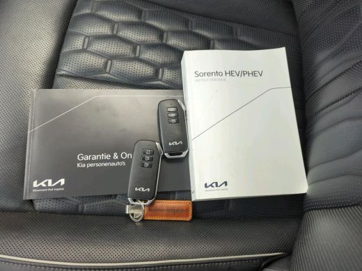 Kia Sorento 1.6 T-GDI Plug-in Hybrid 4WD ExecutiveLine 7p. NL-AUTO | LEDER | CAMERA | TREKHAAK | PANODAK ActivLease financial lease