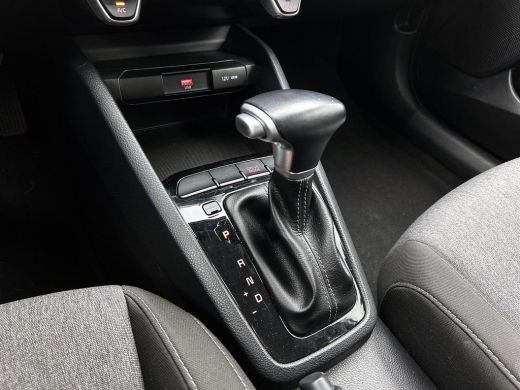 Kia Stonic 1.0 T-GDi MHEV DynamicLine AUTOMAAT | CARPLAY | CRUISE ActivLease financial lease