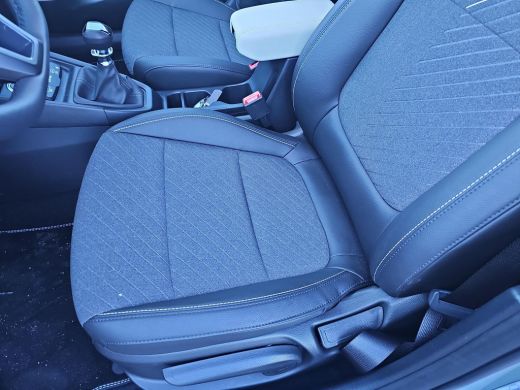 Kia Stonic 1.0 T-GDi MHEV GT-Line Climate | Navigatie | 17 Inch ActivLease financial lease