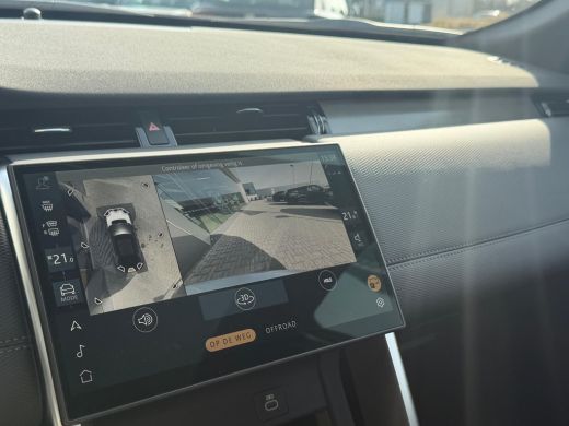 Land Rover Discovery Sport P270e Dynamic SE | Pano | Black Pack | Cold Climate | 360gr Camera | 20 Inch | Meridian ActivLease financial lease