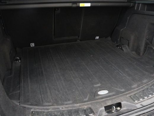 Land Rover Discovery Sport P300e 1.5 R-Dynamic SE | Panoramadak | Head-Up | Leder | Trekhaak | Matrix LED | Stoelverwarming ... ActivLease financial lease