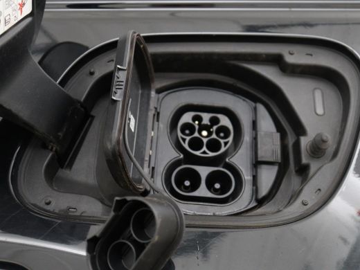 Land Rover Discovery Sport P300e 1.5 R-Dynamic SE | Panoramadak | Head-Up | Leder | Trekhaak | Matrix LED | Stoelverwarming ... ActivLease financial lease