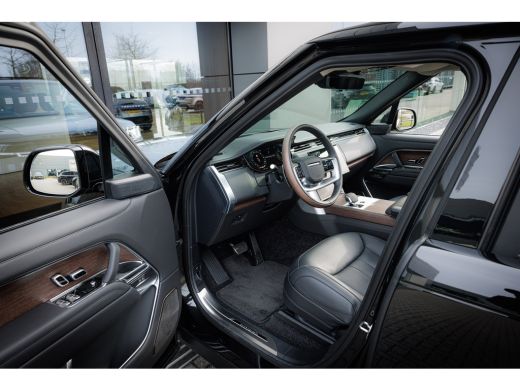 Land Rover Range Rover P550e Autobiography | Shadow Pack | Comfort Pack | Vierwielsturing | Beschikbaar per 15-5-2026 ActivLease financial lease