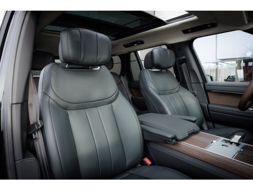 Land Rover Range Rover P550e Autobiography | Shadow Pack | Comfort Pack | Vierwielsturing | Beschikbaar per 15-5-2026 ActivLease financial lease