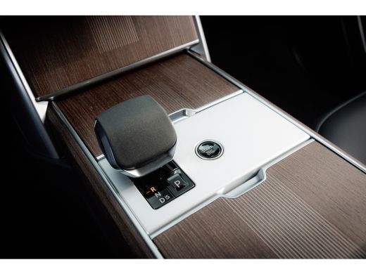 Land Rover Range Rover P550e Autobiography | Shadow Pack | Comfort Pack | Vierwielsturing | Beschikbaar per 15-5-2026 ActivLease financial lease