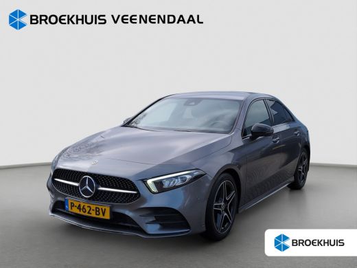 Mercedes-Benz A-Klasse 180 AMG | Sfeerverlichting | Stoelverwarming | Apple Carplay | Navigatie | AMG-styling | Achterui...