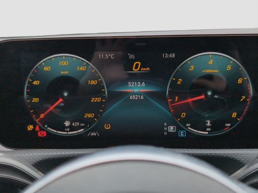 Mercedes-Benz A-Klasse 180 AMG | Sfeerverlichting | Stoelverwarming | Apple Carplay | Navigatie | AMG-styling | Achterui... ActivLease financial lease