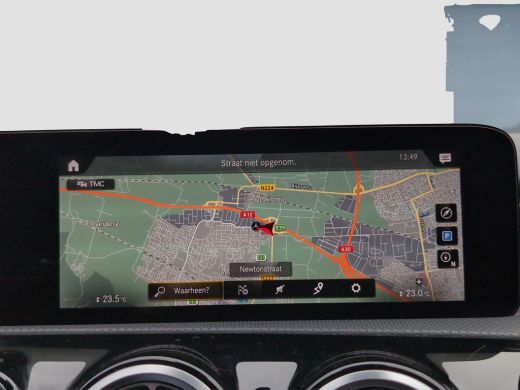 Mercedes-Benz A-Klasse 180 AMG | Sfeerverlichting | Stoelverwarming | Apple Carplay | Navigatie | AMG-styling | Achterui... ActivLease financial lease