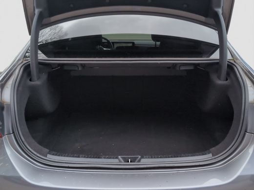 Mercedes-Benz A-Klasse 180 AMG | Sfeerverlichting | Stoelverwarming | Apple Carplay | Navigatie | AMG-styling | Achterui... ActivLease financial lease