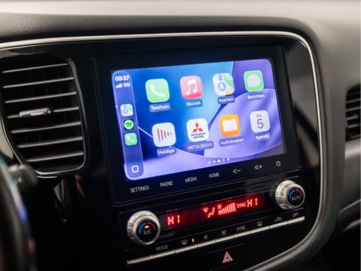 Mitsubishi Outlander 2.4 PHEV Deluxe 225Pk Automaat (APPLE CARPLAY, CLIMATE, CAMERA, TREKHAAK, STOELVERWARMING, SPORTS... ActivLease financial lease