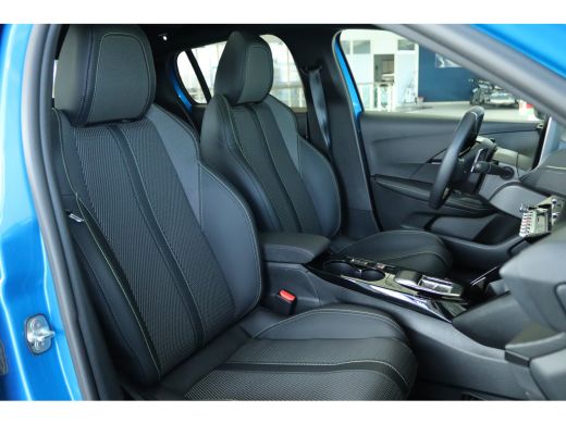 Peugeot 208 Hybrid 110 e-DCS6 GT | Cruise Control | Pano | Dodehoekdetectie | Navi | 360 Camera | Carplay | K... ActivLease financial lease