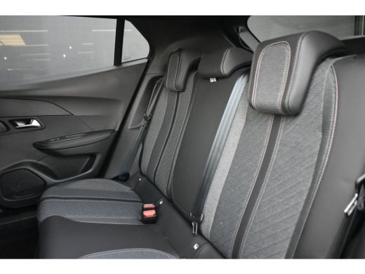 Peugeot e-2008 EV Allure Avantage 54 kWh 3 Fase 96%SOH! | Warmtepomp | Adaptive Cruise | 360 Camera | ActivLease financial lease