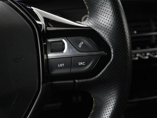 Peugeot e-2008 EV GT Pack 50 kWh | 3 Fase | Panoramadak | Stoelverwarming | Adaptive cruise | Leder | Carplay | ... ActivLease financial lease