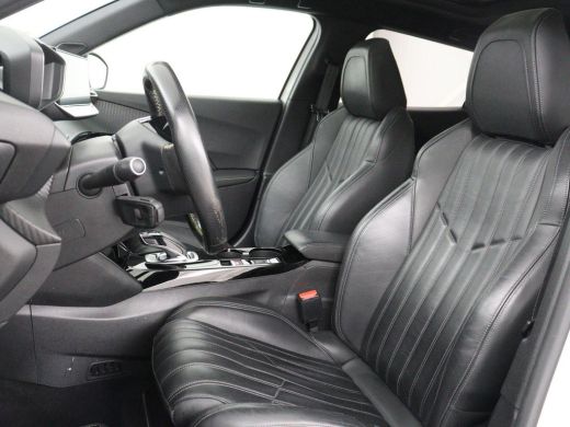 Peugeot e-2008 EV GT Pack 50 kWh | 3 Fase | Panoramadak | Stoelverwarming | Adaptive cruise | Leder | Carplay | ... ActivLease financial lease