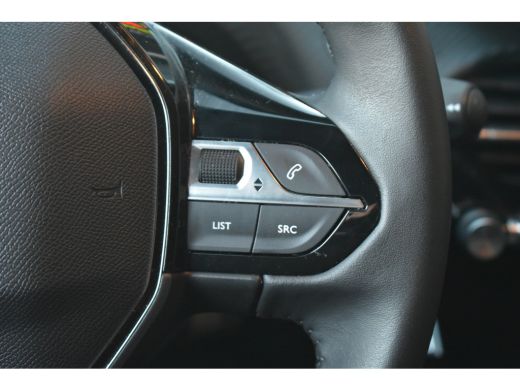 Peugeot e-2008 EV Style 50 kWh 3 Fase 11kW 97%SOH! | Navigatie 3D | Achteruitrijcamera | Climate Control | Full-... ActivLease financial lease