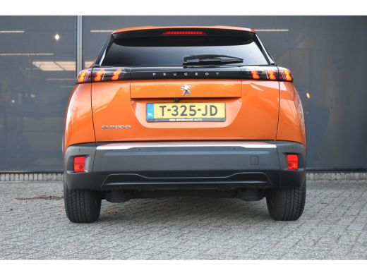 Peugeot e-2008 EV Style 50 kWh 3 Fase 11kW 97%SOH! | Navigatie 3D | Achteruitrijcamera | Climate Control | Full-... ActivLease financial lease