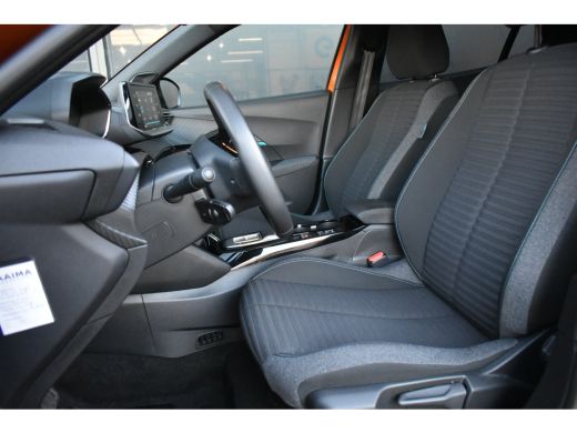 Peugeot e-2008 EV Style 50 kWh 3 Fase 11kW 97%SOH! | Navigatie 3D | Achteruitrijcamera | Climate Control | Full-... ActivLease financial lease