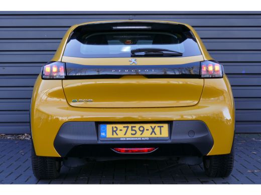 Peugeot e-208 EV 136PK 50KWH 5-DRS ACTIVE PACK AUTOMAAT / NAVI / LED / PDC / 16"LMV / 3-FASE / BLUETOOTH / CRUI... ActivLease financial lease