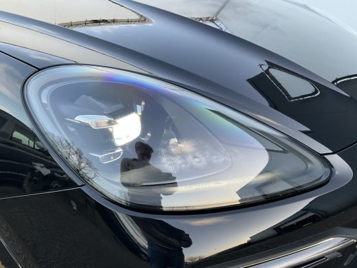 Porsche Cayenne 3.0 E-Hybrid PHEV 360&deg; Pano SportChrono Luchtvering Bose Carplay Leer Memory UITSTRALING! ActivLease financial lease