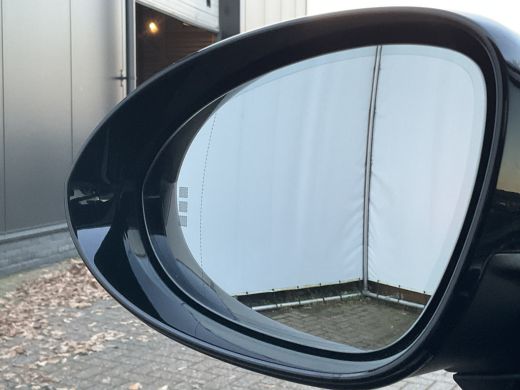 Porsche Cayenne 3.0 E-Hybrid PHEV 360&deg; Pano SportChrono Luchtvering Bose Carplay Leer Memory UITSTRALING! ActivLease financial lease