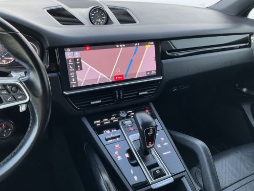 Porsche Cayenne 3.0 E-Hybrid PHEV 360&deg; Pano SportChrono Luchtvering Bose Carplay Leer Memory UITSTRALING! ActivLease financial lease