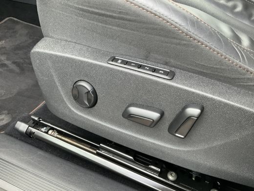 Skoda Enyaq iV 80 First Edition Trekhaak Memory Leer Stoelverw Camera Sportline SOH 86% ActivLease financial lease