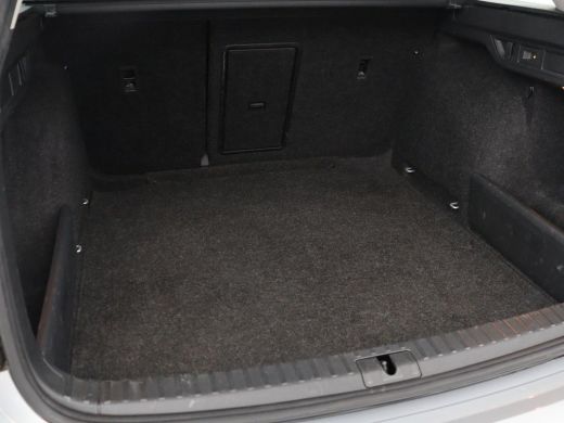 Skoda Octavia 1.0 TSI Business Edition | Trekhaak | Carplay | Navigatie | Full LED | Parkeerhulp | Climate cont... ActivLease financial lease