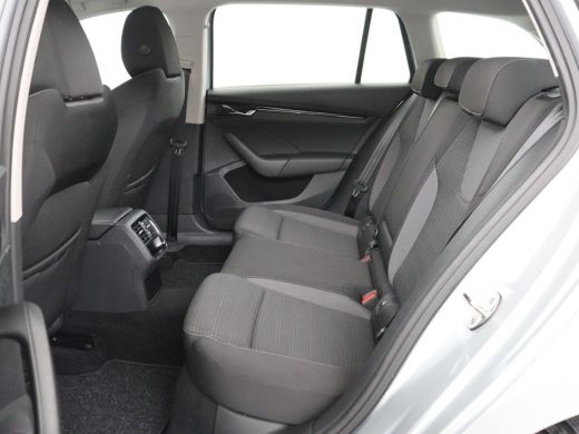 Skoda Octavia 1.0 TSI Business Edition | Trekhaak | Carplay | Navigatie | Full LED | Parkeerhulp | Climate cont... ActivLease financial lease