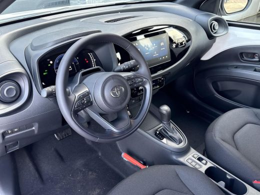 Toyota Aygo Hybrid 115 play **NIEUWE AUTO/ HYBRIDE** ActivLease financial lease