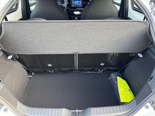 Toyota Aygo Hybrid 115 play **NIEUWE AUTO/ HYBRIDE** ActivLease financial lease