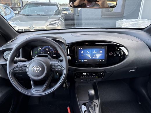 Toyota Aygo Hybrid 115 play **NIEUWE AUTO/ HYBRIDE** ActivLease financial lease