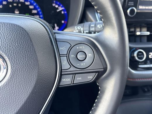 Toyota Corolla Touring Sports 1.8 Hybrid Executive **DODEHOEK DETECTIE/ TREKHAAK/ STOELVERWARMING/ PARKEERSENSOREN** ActivLease financial lease