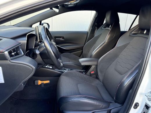 Toyota Corolla Touring Sports 1.8 Hybrid Executive **DODEHOEK DETECTIE/ TREKHAAK/ STOELVERWARMING/ PARKEERSENSOREN** ActivLease financial lease