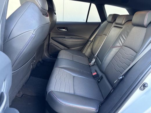 Toyota Corolla Touring Sports 1.8 Hybrid Executive **DODEHOEK DETECTIE/ TREKHAAK/ STOELVERWARMING/ PARKEERSENSOREN** ActivLease financial lease