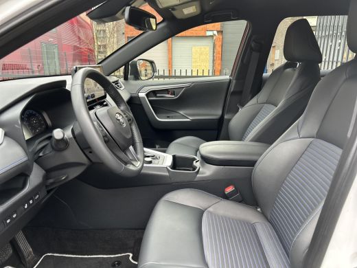 Toyota RAV4 2.5 Hybrid AWD Style ActivLease financial lease