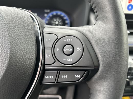 Toyota RAV4 2.5 Hybrid AWD Style ActivLease financial lease