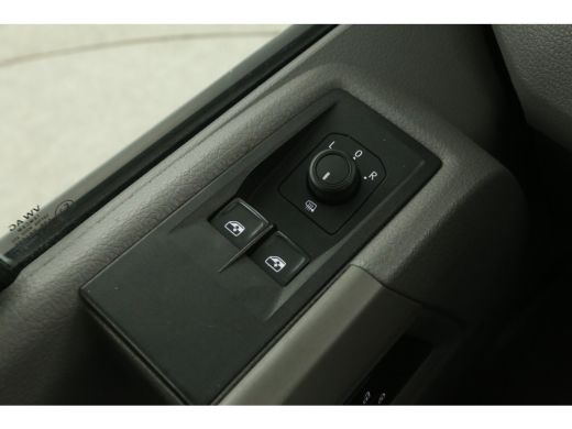 Volkswagen Crafter 2.0 TDI L3H2 | 140PK | Airco | Carplay | Parkeersens. | Elektrpakket ActivLease financial lease