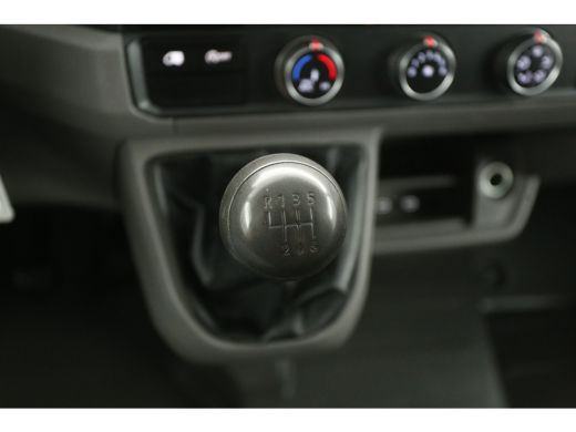 Volkswagen Crafter 2.0 TDI L3H2 | 140PK | Airco | Carplay | Parkeersens. | Elektrpakket ActivLease financial lease