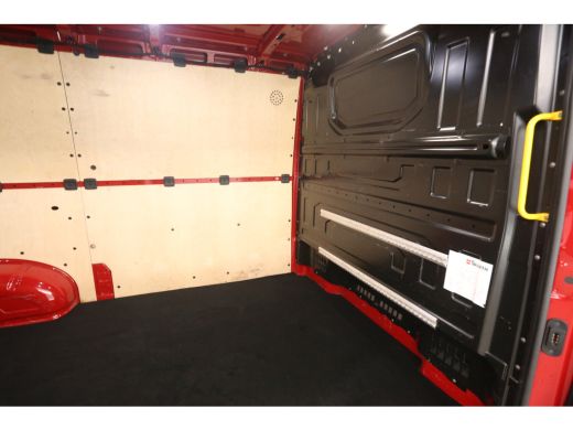 Volkswagen Crafter 2.0 TDI L3H2 | 140PK | Airco | Carplay | Parkeersens. | Elektrpakket ActivLease financial lease