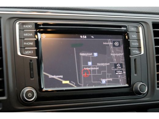 Volkswagen Transporter T6 2.0 TDI 150pk Lang D.C. Highline LED/Navi/ACC/2x Schuifdeur 06-2017 ActivLease financial lease